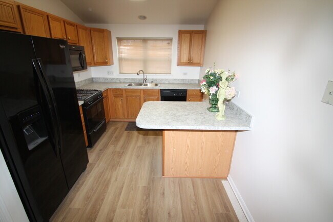 Building Photo - 2969 Saganashkee Ln