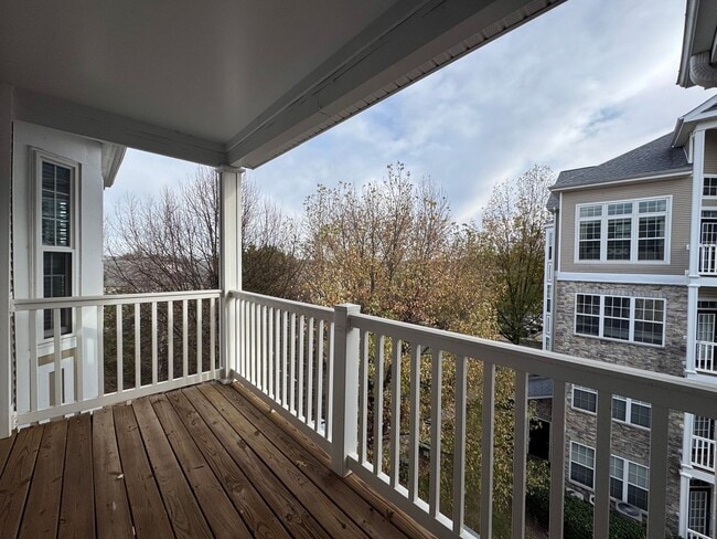 Building Photo - Stunning 3 Bed 2 Bath Condo In Amenity-rich Westchester At Stratford