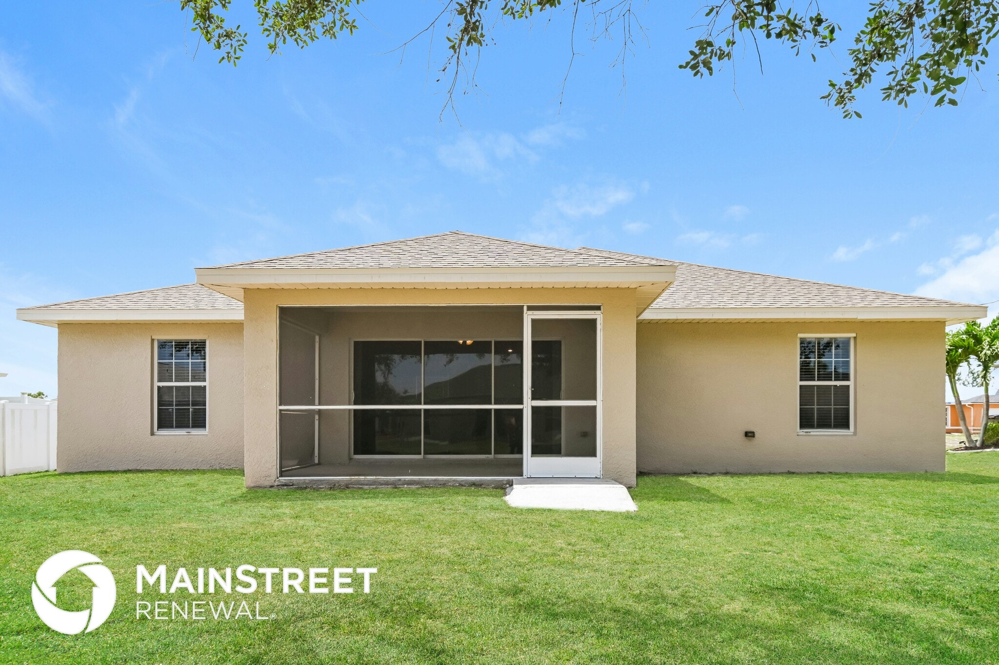 Building Photo - 631 NE 1st Pl