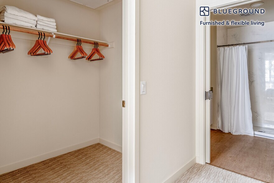 Building Photo - 240 W MacArthur Blvd