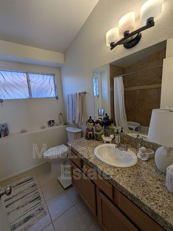 Building Photo - 9223 S 45th Pl