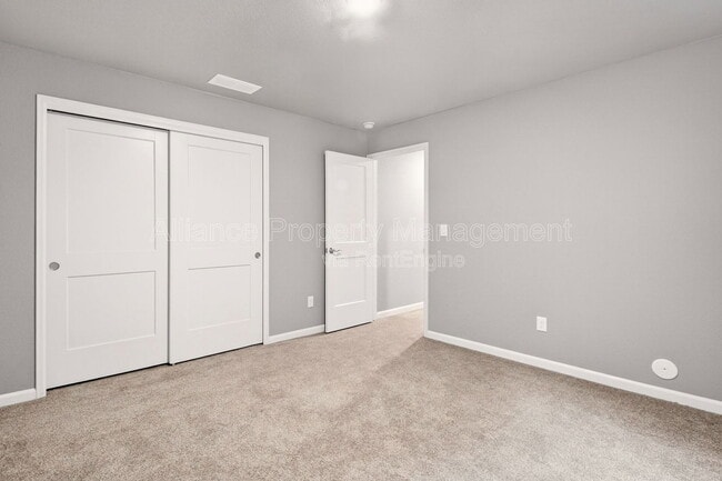 Building Photo - 10069 Thrive Ln