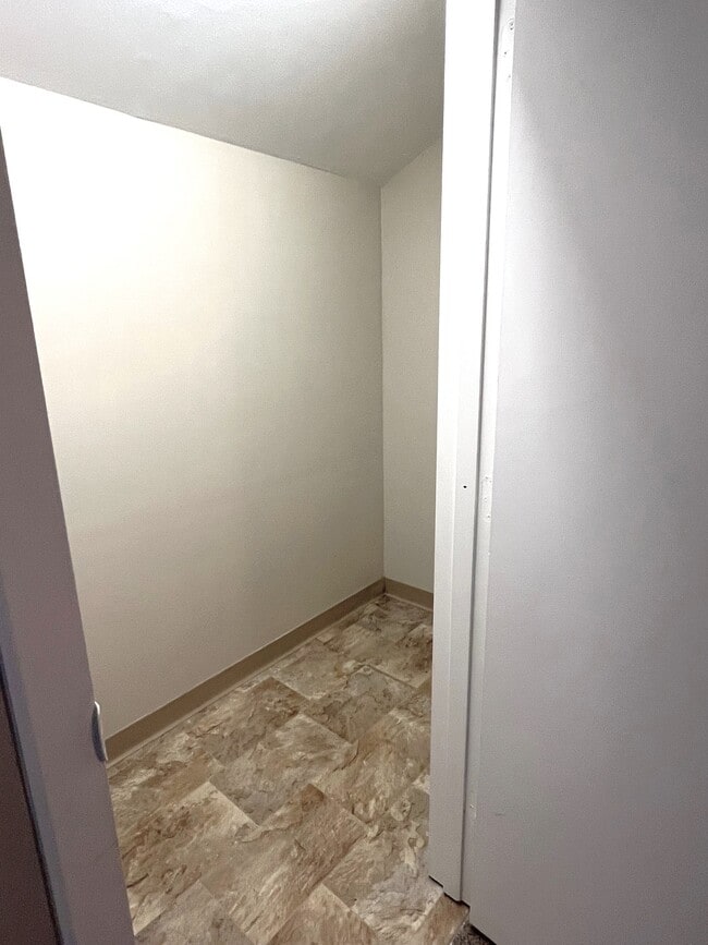 Building Photo - 1625 W Elizabeth St