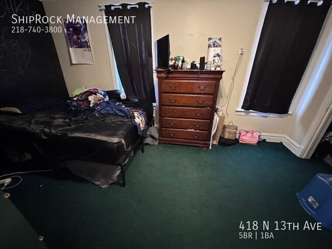 Building Photo - 418 N 13th Ave E