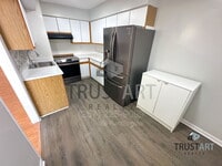 Building Photo - 217 Stevens St