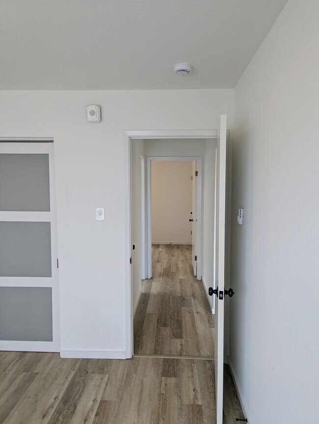 Building Photo - 32nd Ave