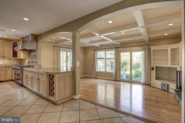 Building Photo - 5119 Manning Dr