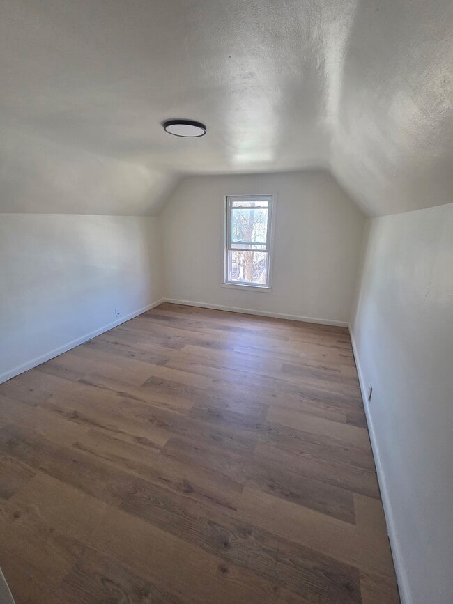 Building Photo - 1812 S 7th St