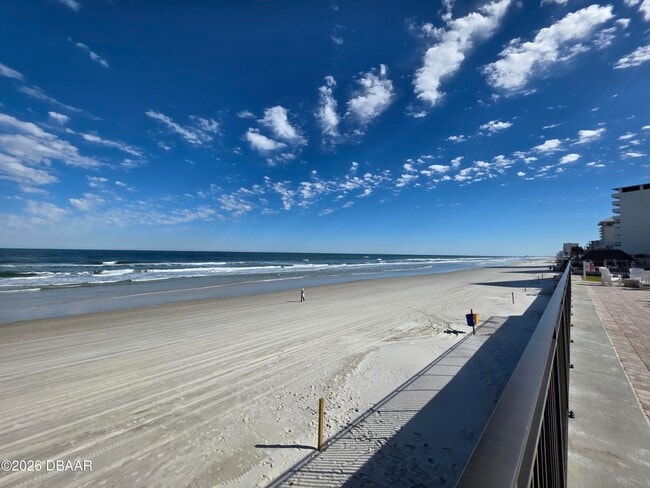 Building Photo - 2555 S Atlantic Ave