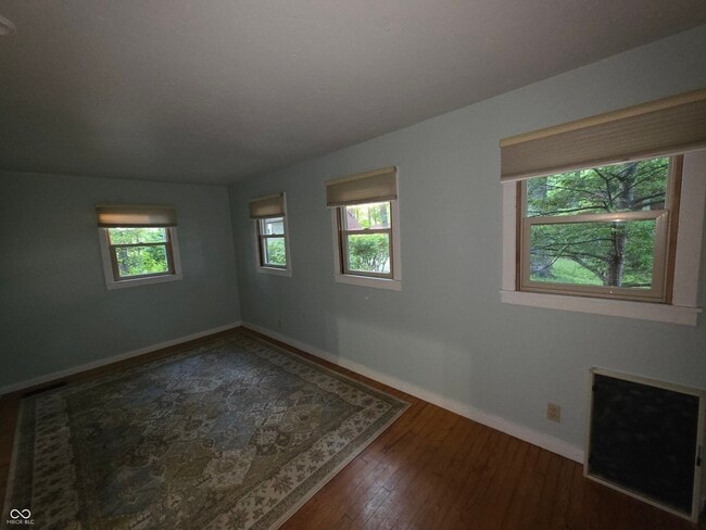 Building Photo - 158 Redbud Ln