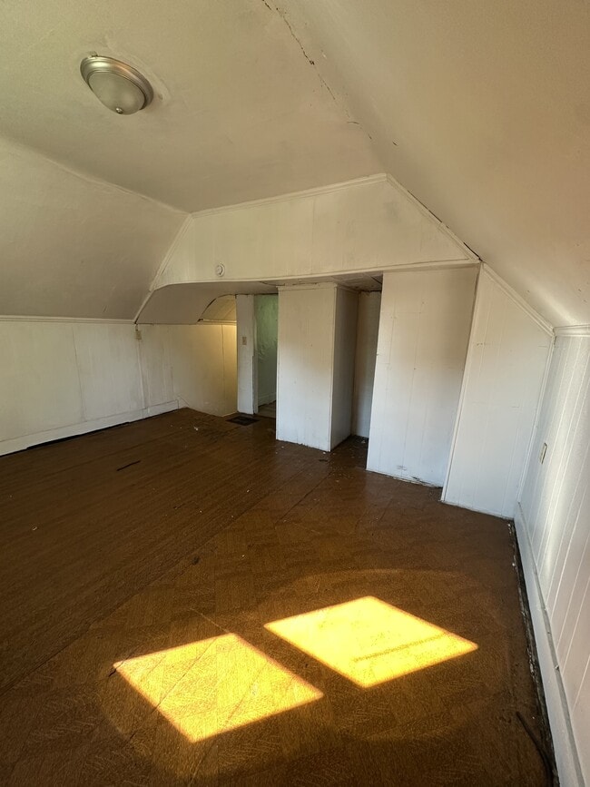 Building Photo - 1531 Johnson Ave