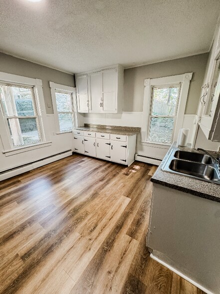 Building Photo - 38-40 Converse St