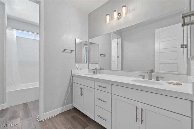 Building Photo - 7736 Tioga Rdg Ct