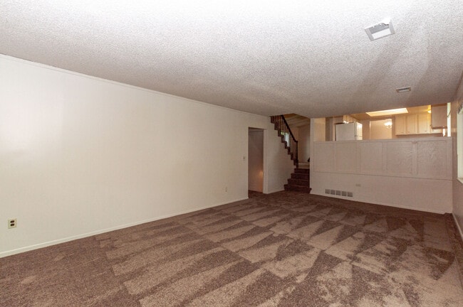 Building Photo - 6674 Braun Ct