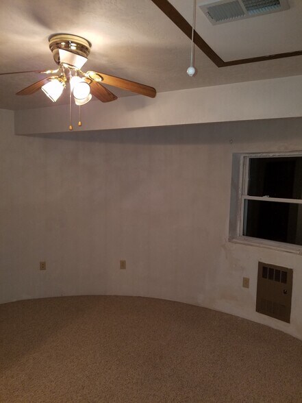 Building Photo - 142 Homestead Ln