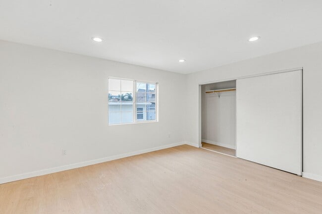 Building Photo - 1144 S Wooster St