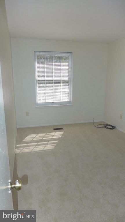 Building Photo - 23 Valley Crossing Cir