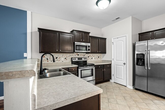 Building Photo - 525 Oyster Rock Ln