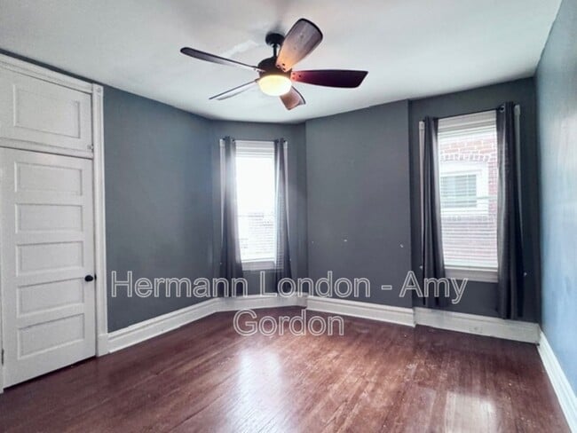 Building Photo - 2933 Victor St