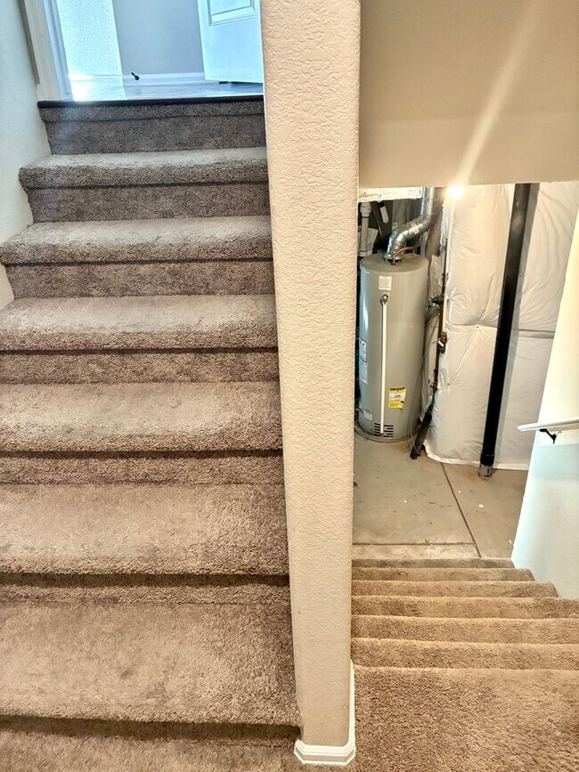 Building Photo - Price Reduced plus FREE JANUARY RENT!!! Beautiful 4 Bed/3 Bath West Greeley Home – Spacious Lot &...