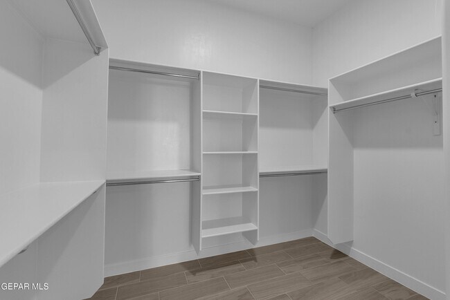 Building Photo - 15148 Destination