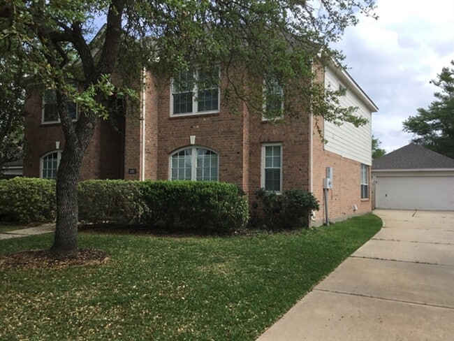 Building Photo - 141 S Laguna Pointe Dr