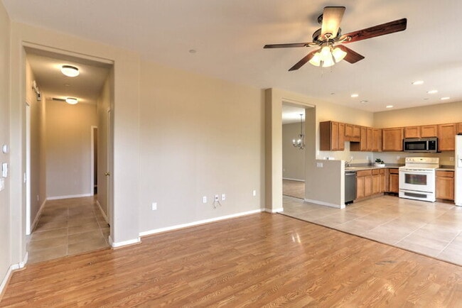 Building Photo - Rancho Sahuarita 5-Bed with 3.5 Baths 3187 Sq Ft