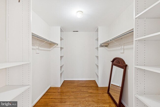 Building Photo - 5203 Nahant St