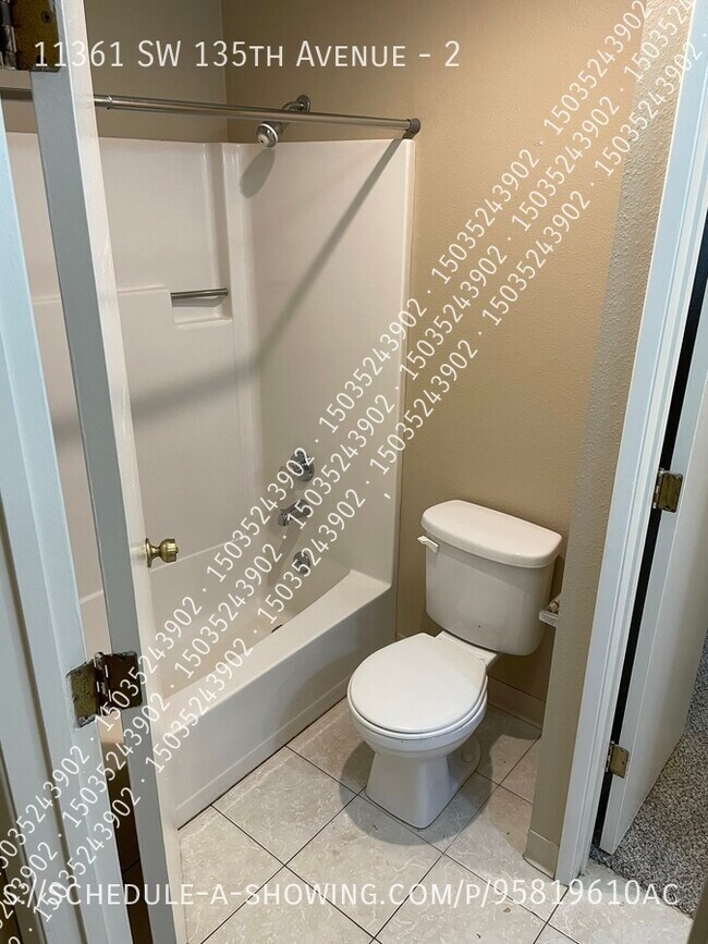 Building Photo - 11361 SW 135th Ave