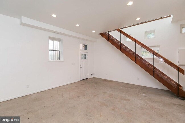 Building Photo - 307 Mosher St