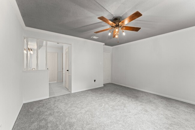 Building Photo - 17711 Fireside Dr