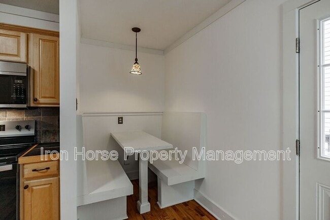 Building Photo - 205 Third Street