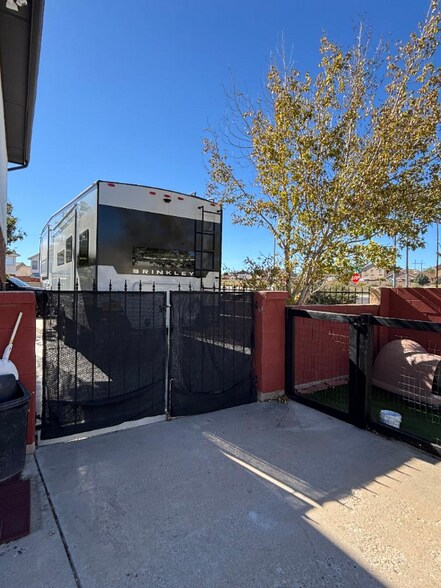 Building Photo - 1301 Parkway Dr NW