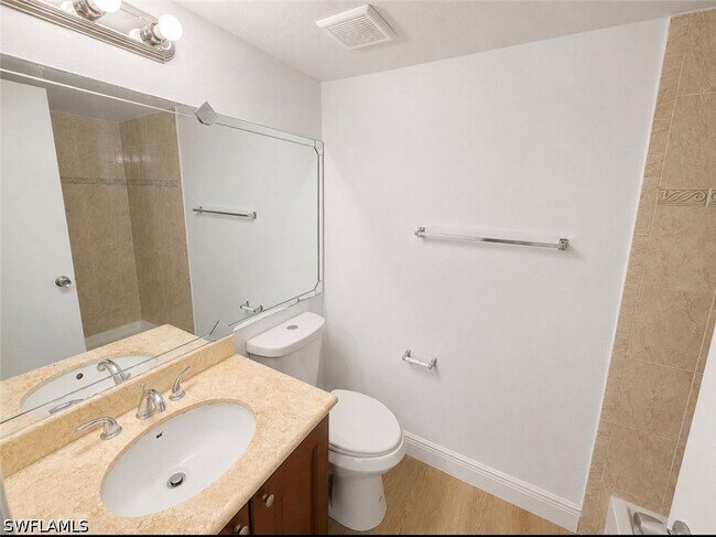 Building Photo - 161 Santa Clara Dr