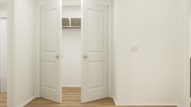 Building Photo - 7521 Bluebell Ln