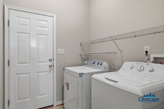 Building Photo - Beautiful Collington Home in Midlothian