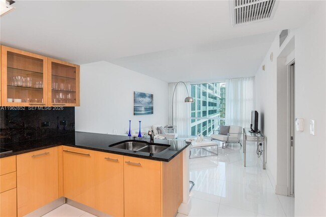 Building Photo - 6801 Collins Ave