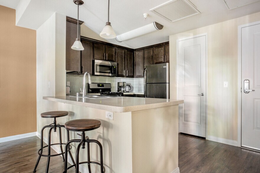 Building Photo - 66 Avenue A