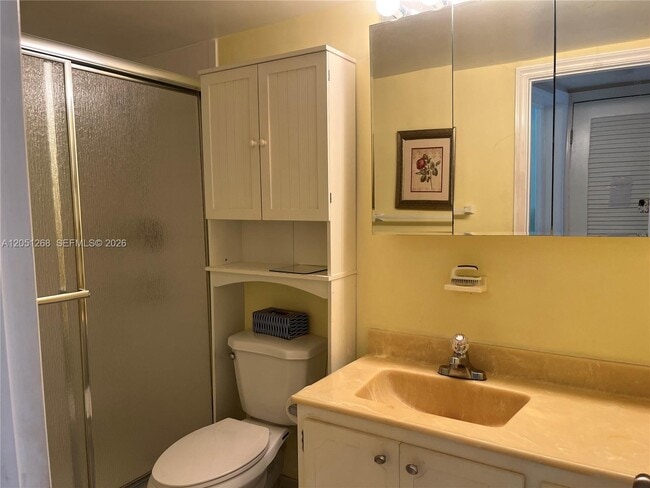 Building Photo - 501 Blue Heron Dr