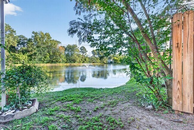 Building Photo - Beautiful Condo Available