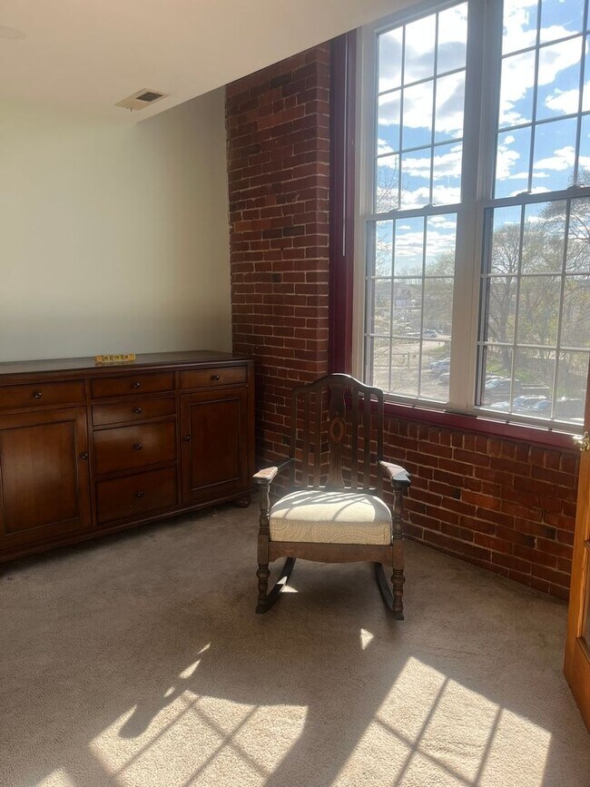 Building Photo - Choice Realty NH Rental Listings