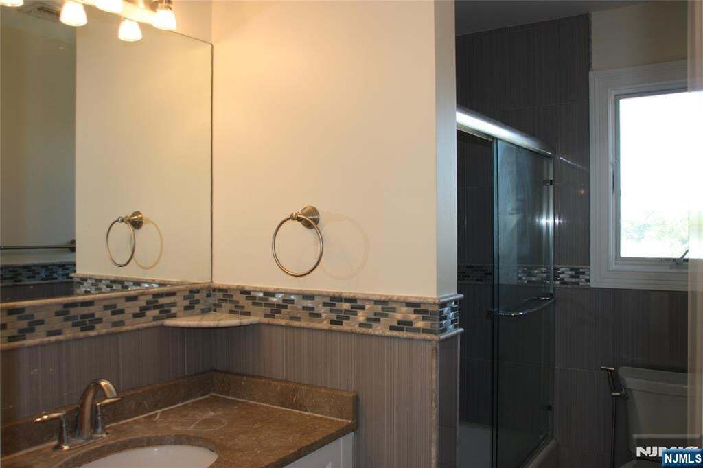 Building Photo - 413 Westview Pl