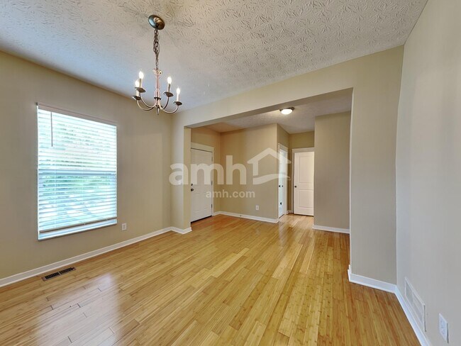 Building Photo - 1085 McCoy Dr