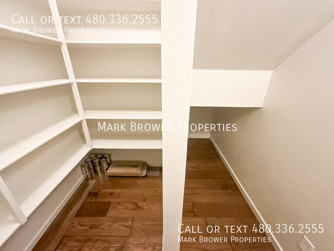 Building Photo - 2914 E Sands Dr