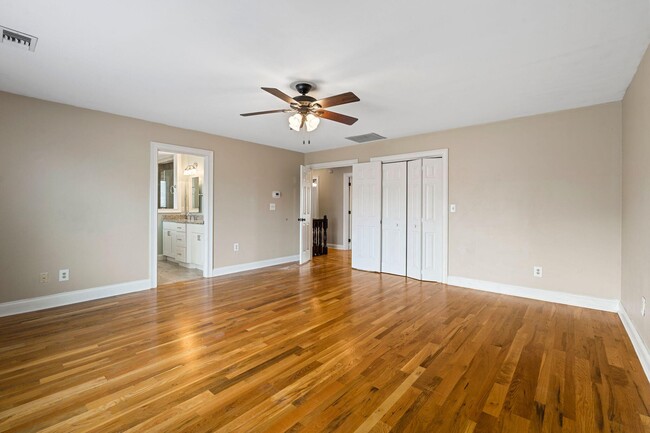 Building Photo - 1116 Shagbark Ln