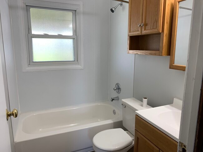 Building Photo - 1217 Concord Ct