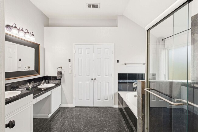 Building Photo - 3508 Misty Meadow Dr
