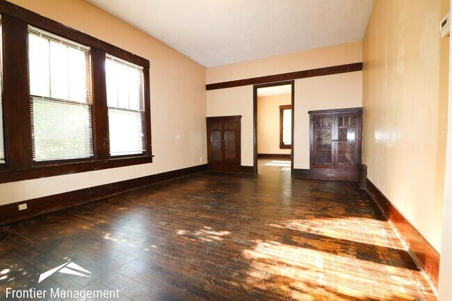 Building Photo - 1719 Laramie St
