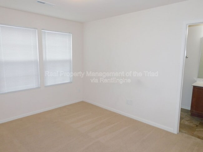 Building Photo - 301 Hidden Timber Ln