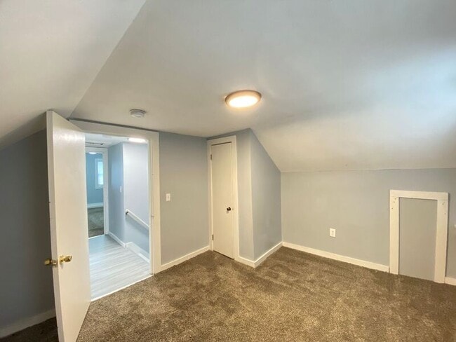 Building Photo - 9 Patten Ct